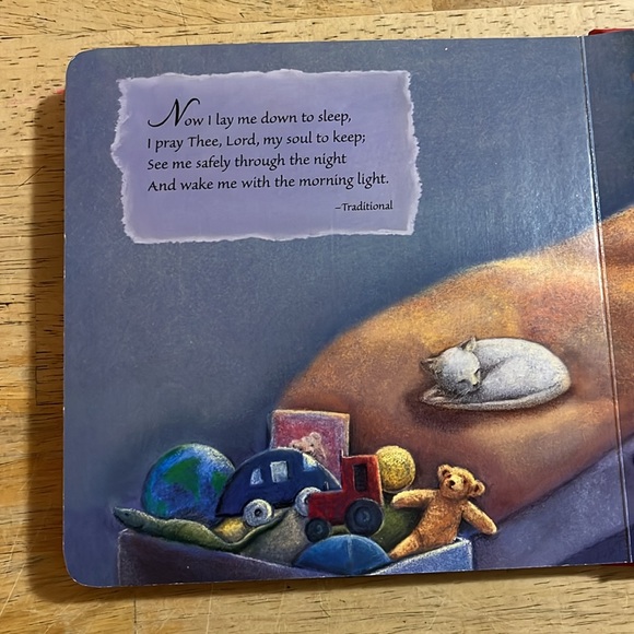 All Things Bright & Beautiful A Collection of Prayer and Verse Board book - Picture 4 of 5